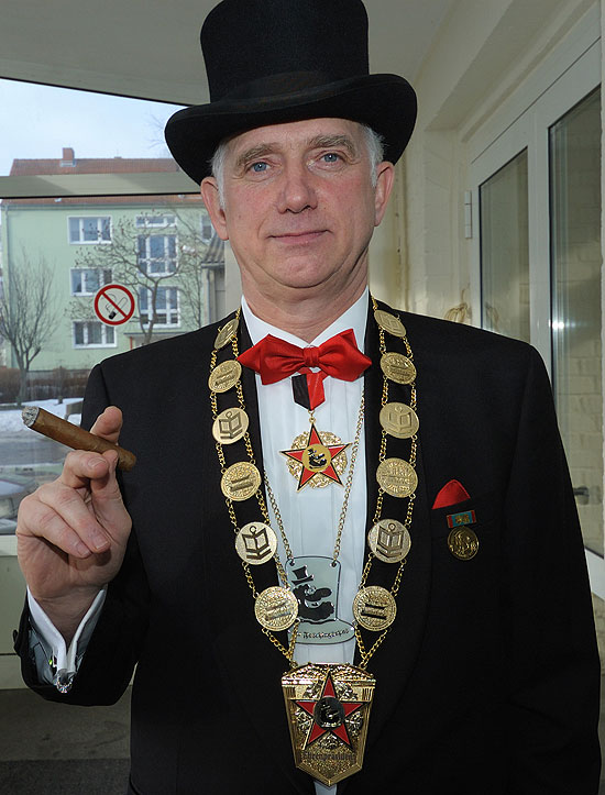Ehrenpräsident des Clubs der Faschingsopas